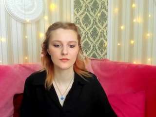 Lexxyhere nude and sexy before cam for live chat