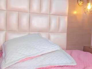 Leya-Star nude and sexy before cam for live chat
