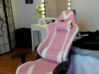 Livy’s Bedroom nude and sexy before cam for live chat