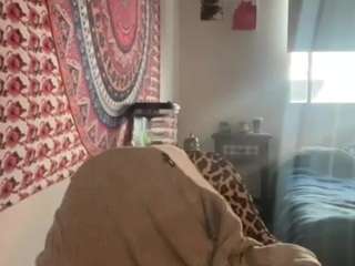 Savanna Ryan nude and sexy before cam for live chat