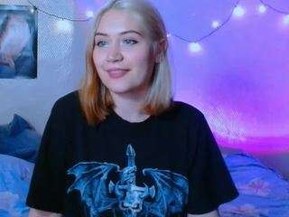 Sweetie-jolie nude and sexy before cam for live chat