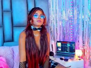 Yelena-Gothen nude and sexy before cam for live chat