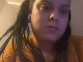 Alaina Smith nude and sexy before cam for live chat