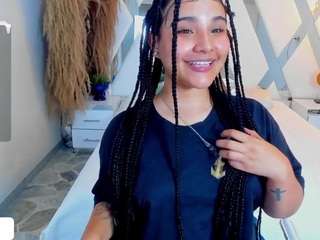 Arigy-Gomez nude and sexy before cam for live chat