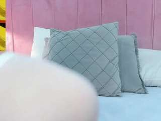 AURORA CUTE GIRL nude and sexy before cam for live chat