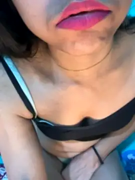 bong_crush5 nude stripping on cam for live sex video chat