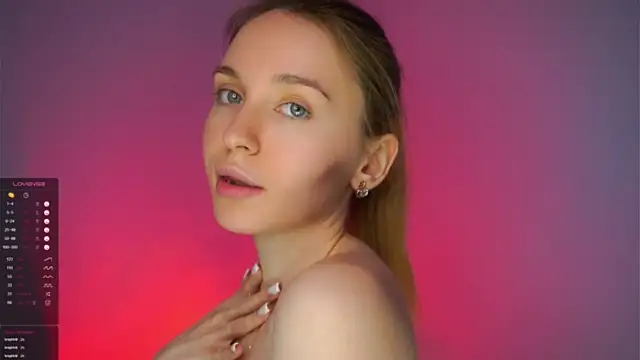 CedelKyngi nude stripping on cam for live sex video chat
