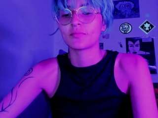Cloee nude and sexy before cam for live chat