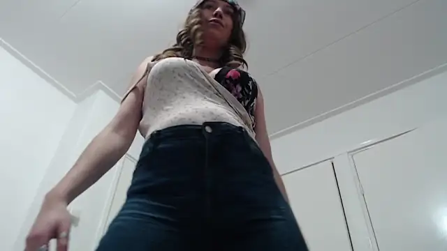 cumfun nude stripping on cam for live sex video chat