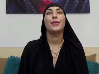ElyshaGold nude and sexy before cam for live chat