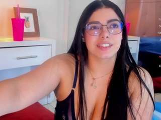 EmilieBrown nude and sexy before cam for live chat
