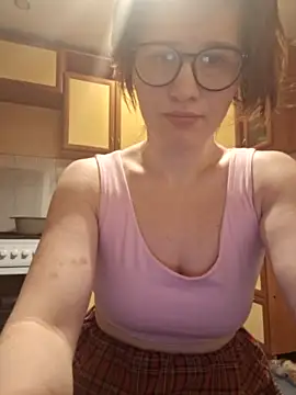 Emilly_kissy nude stripping on cam for live sex video chat
