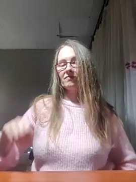 Evelina_cute nude stripping on cam for live sex video chat