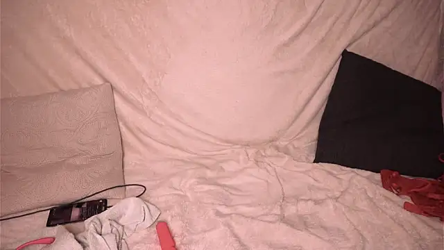 Fairy_Lise97 nude stripping on cam for live sex video chat
