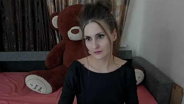 gwenBest nude stripping on cam for live sex video chat