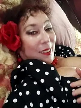 GypsyEsmeralda nude stripping on cam for live sex video chat