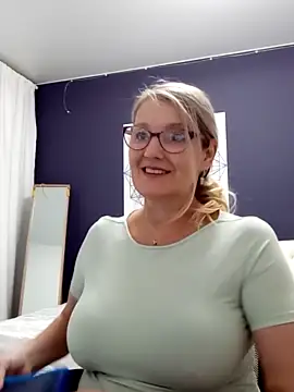 irinamaux nude stripping on cam for live sex video chat