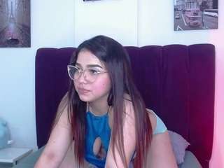 Isabellarios nude and sexy before cam for live chat