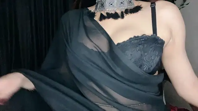 Ishitzz nude stripping on cam for live sex video chat