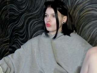 June-Light nude and sexy before cam for live chat