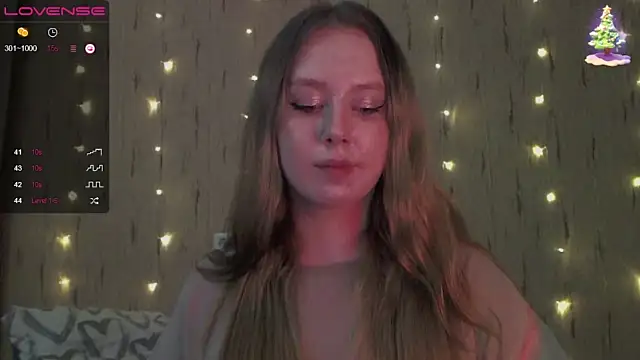 Kira_aaa nude stripping on cam for live sex video chat