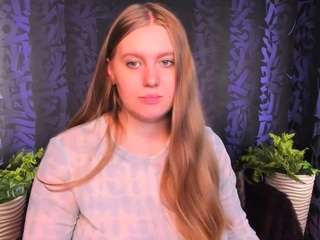 LesleySweet nude and sexy before cam for live chat