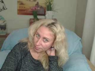 LiliaSky nude and sexy before cam for live chat