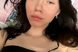 Lisaaa_Alisa nude stripping on cam for live sex video chat
