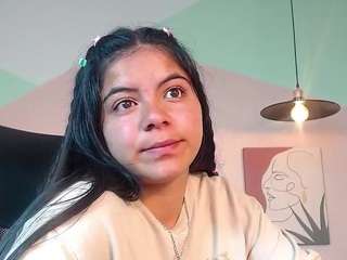 Nicki-collins nude and sexy before cam for live chat