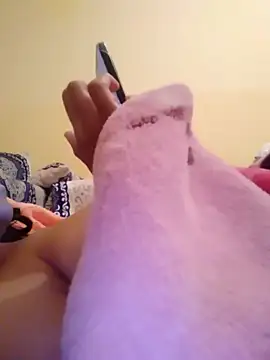 Salwa-19 nude stripping on cam for live sex video chat