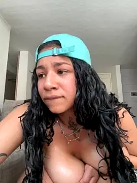 sasha__liciosa nude stripping on cam for live sex video chat