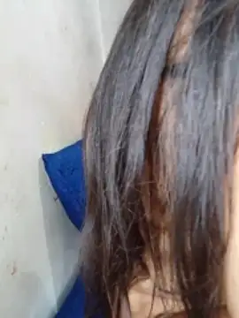 Sexy–baby2 nude stripping on cam for live sex video chat