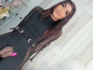 SlutBritny nude and sexy before cam for live chat