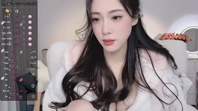 uuxiaocai nude stripping on cam for live sex video chat