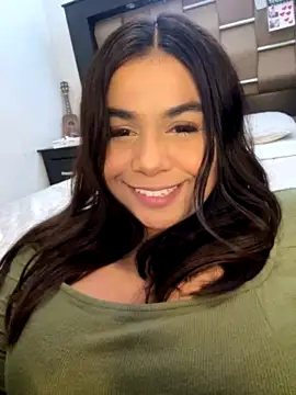Xochitl_Namuu nude stripping on cam for live sex video chat