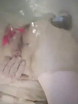 xxwhitebunnyxx nude stripping on cam for live sex video chat