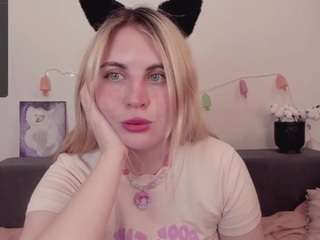 Allisses nude and sexy before cam for live chat