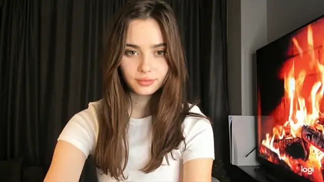 CarmenMoore26 nude stripping on cam for live sex video chat