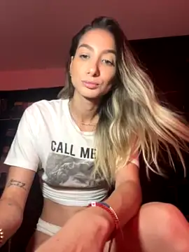 DanikRosse nude stripping on cam for live sex video chat
