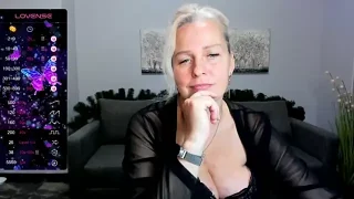 dianabakers nude stripping on cam for live sex video chat
