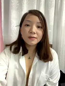 EM-Me2Me2 nude stripping on cam for live sex video chat