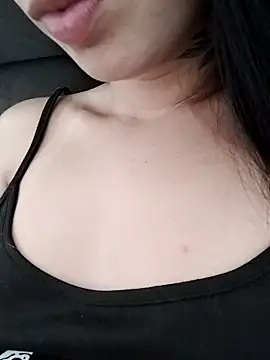 Emilyjapa nude stripping on cam for live sex video chat