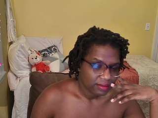 Goddess Stella nude and sexy before cam for live chat