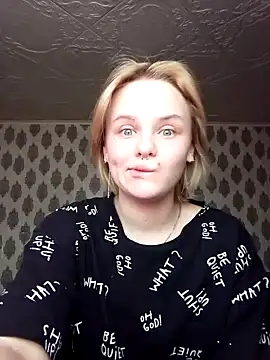 Greta_Harris nude stripping on cam for live sex video chat