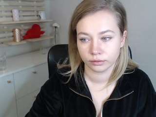 Holly95love nude and sexy before cam for live chat