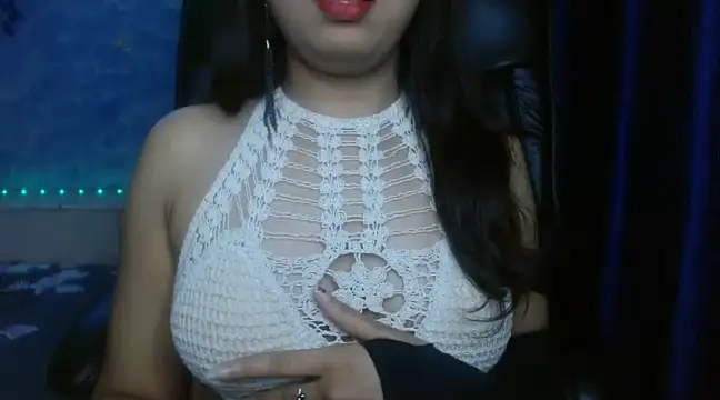 HubsAndWifey nude stripping on cam for live sex video chat