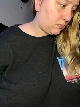 jaeelxxx nude stripping on cam for live sex video chat