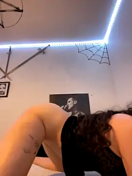 Jord6n nude stripping on cam for live sex video chat