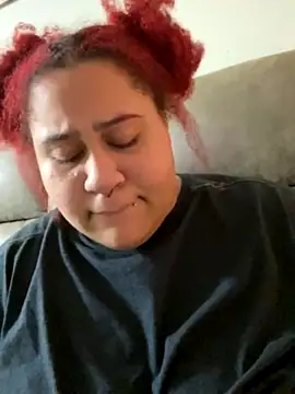 Juicyjordie nude stripping on cam for live sex video chat