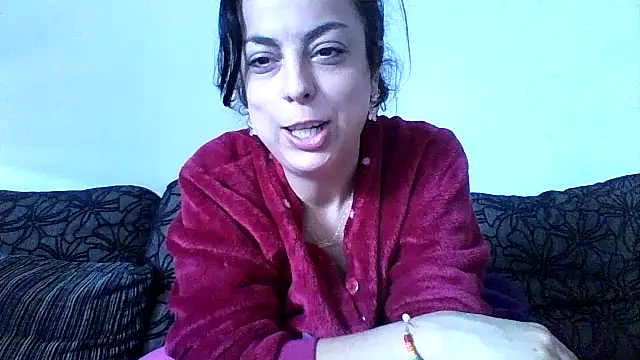 la_morena_tetona nude stripping on cam for live sex video chat